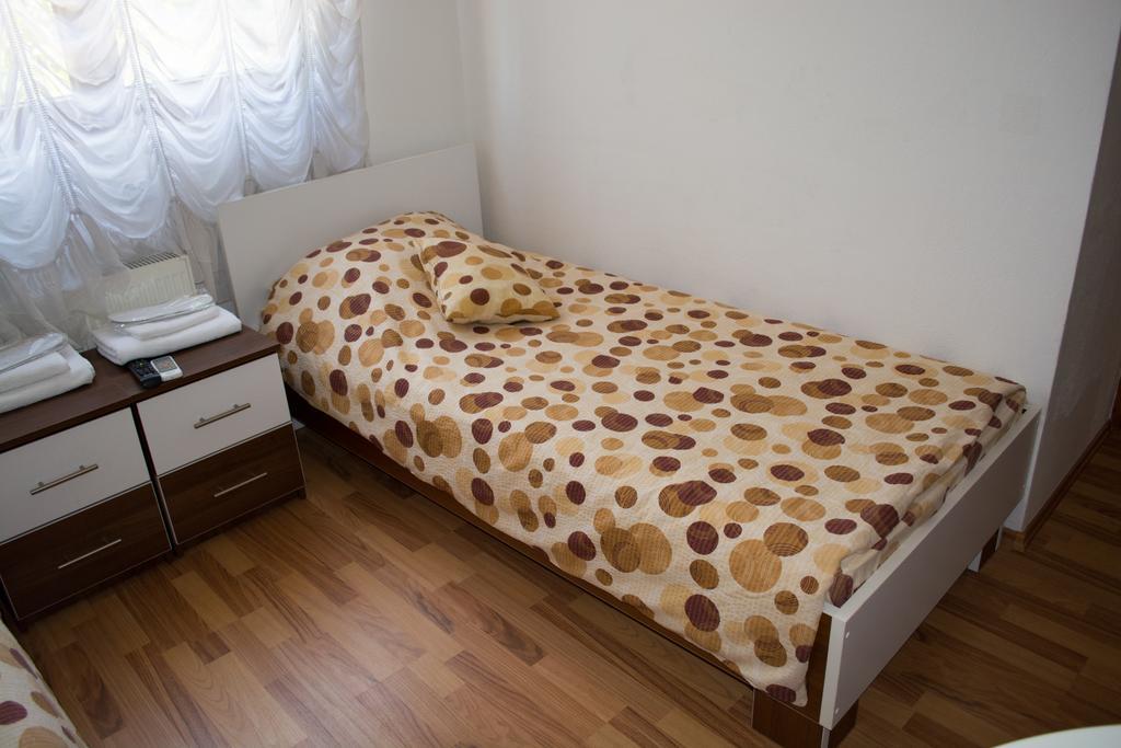 Villa Palma Guesthouse Мостар Стая снимка
