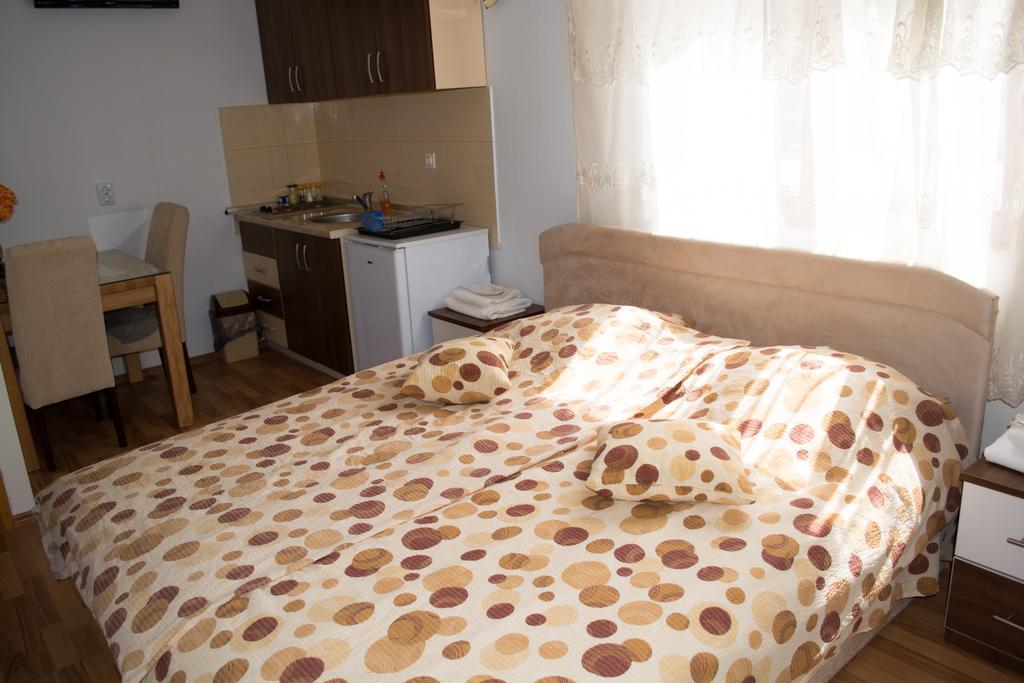 Villa Palma Guesthouse Мостар Стая снимка