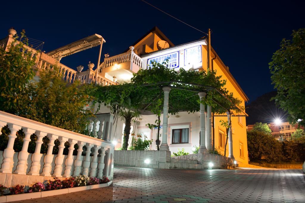 Villa Palma Guesthouse Мостар Екстериор снимка