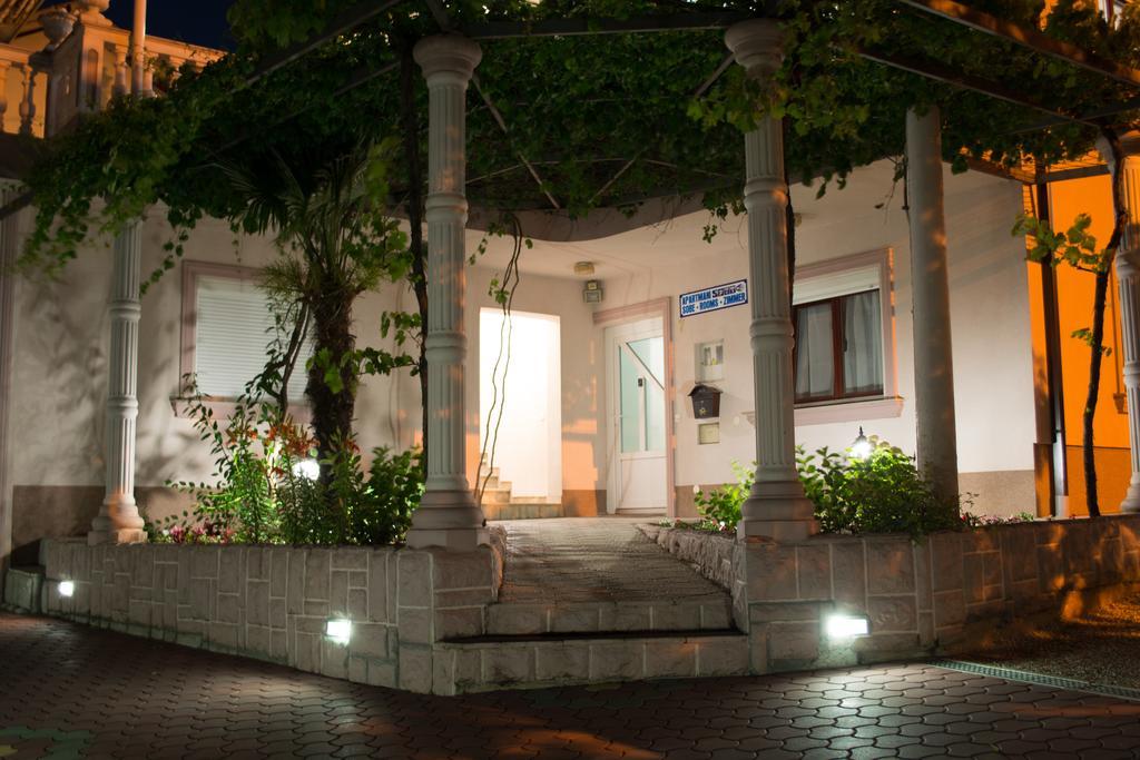 Villa Palma Guesthouse Мостар Екстериор снимка