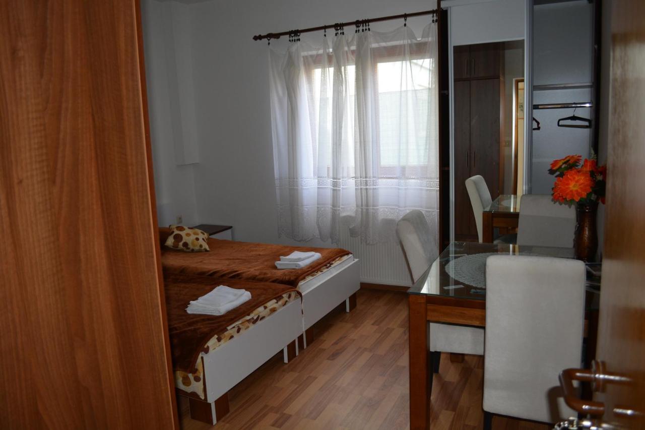 Villa Palma Guesthouse Мостар Стая снимка